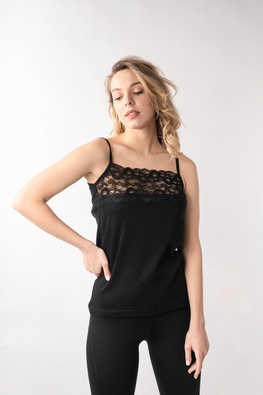 Γυναικεία Φανέλα ραντάκι με φάσα δαντέλα